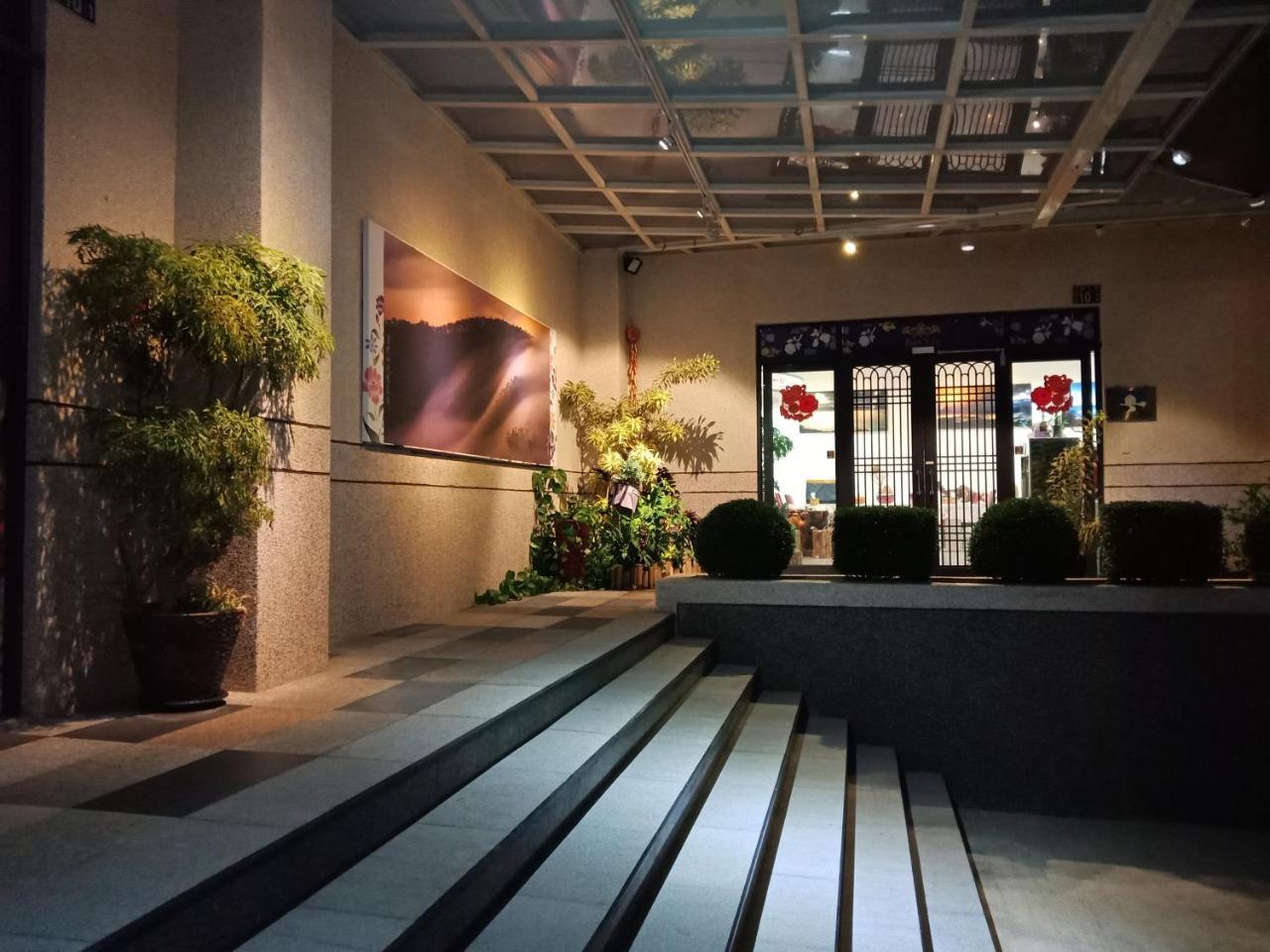 Sun Moon Lake Jinlongshan Bnb Yuchi Exteriér fotografie